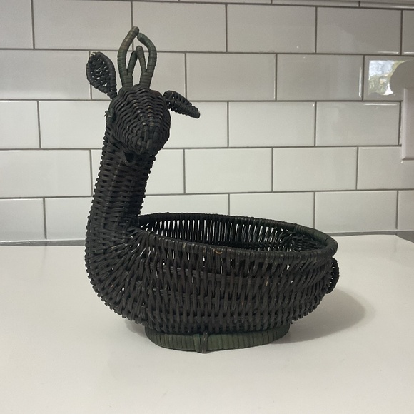 VTG Black Deer Shaped Wicker Basket Christmas Reindeer - Picture 1 of 8